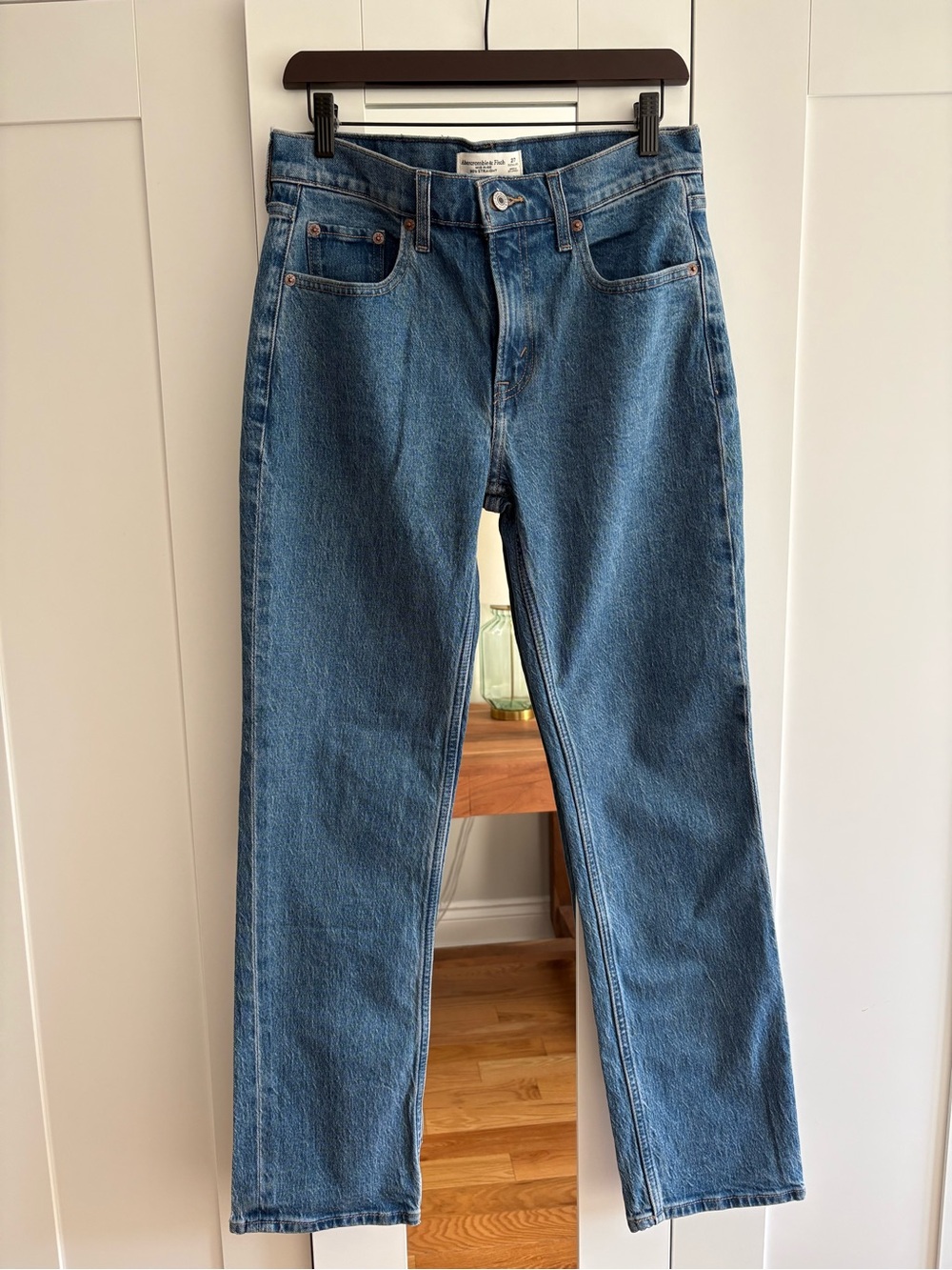Abercrombie Mid Rise 90’s Straight Blue Jeans